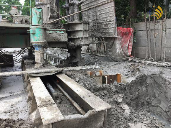 現(xiàn)場(chǎng)作業(yè)